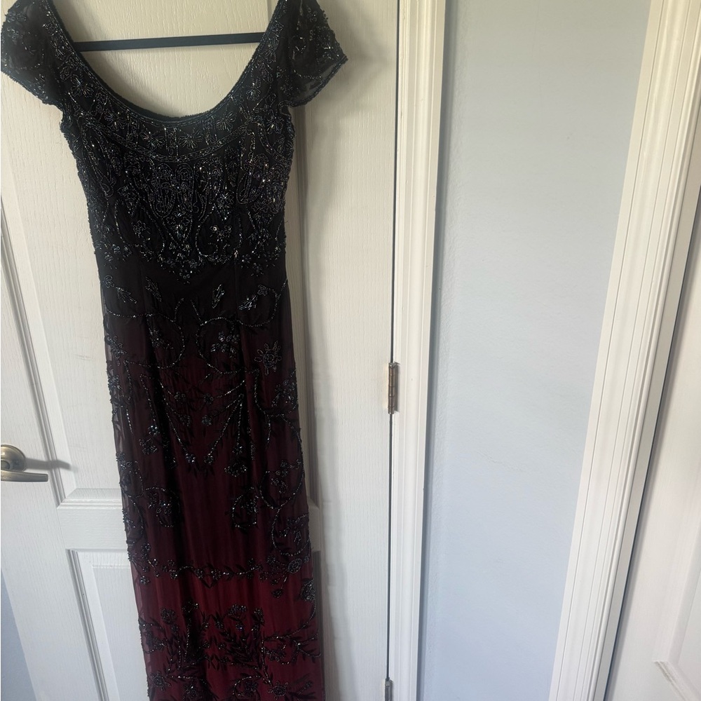 Elegant Black and Red Beaded Evening Dress - Picture 8 of 11